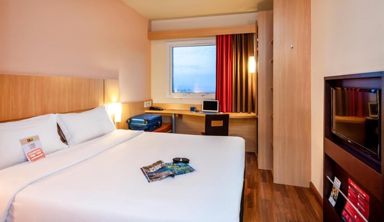 Ibis Toulouse Aeroport Hotel Blagnac Buitenkant foto