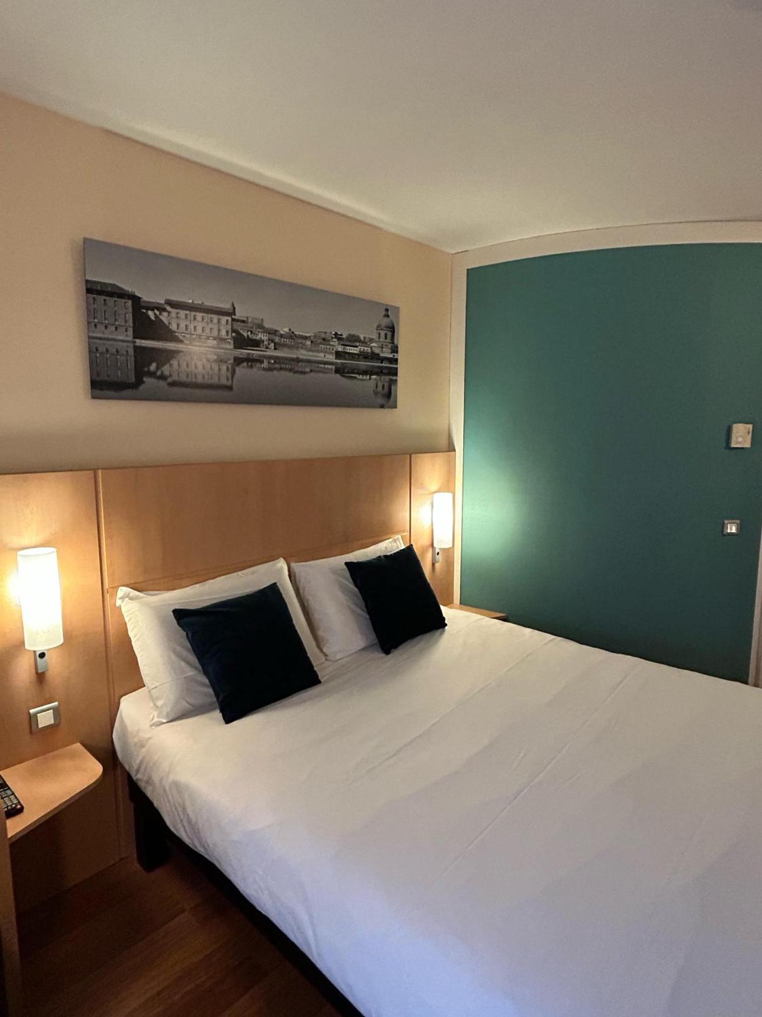 Ibis Toulouse Aeroport Hotel Blagnac Buitenkant foto