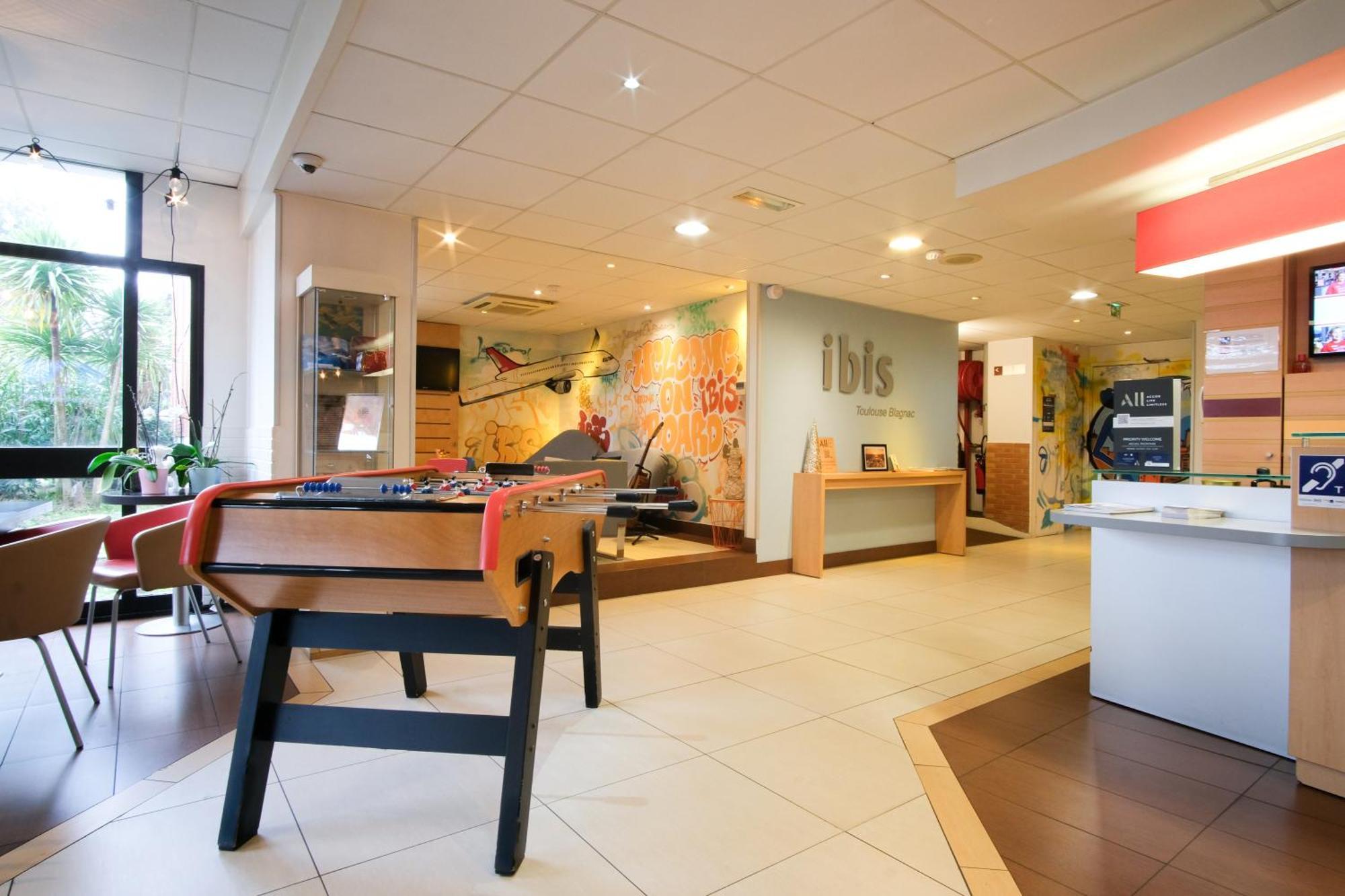 Ibis Toulouse Aeroport Hotel Blagnac Buitenkant foto