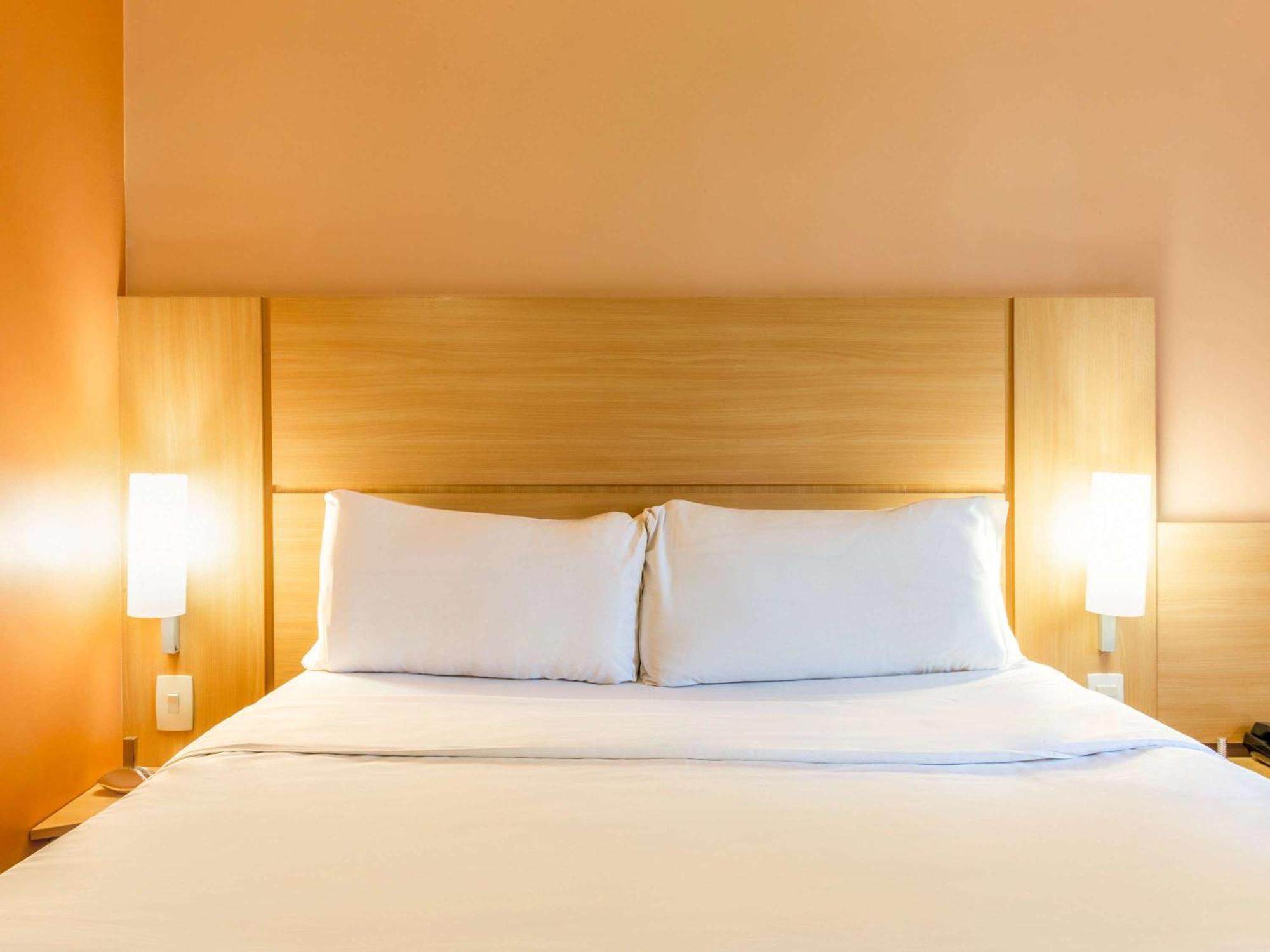 Ibis Toulouse Aeroport Hotel Blagnac Buitenkant foto
