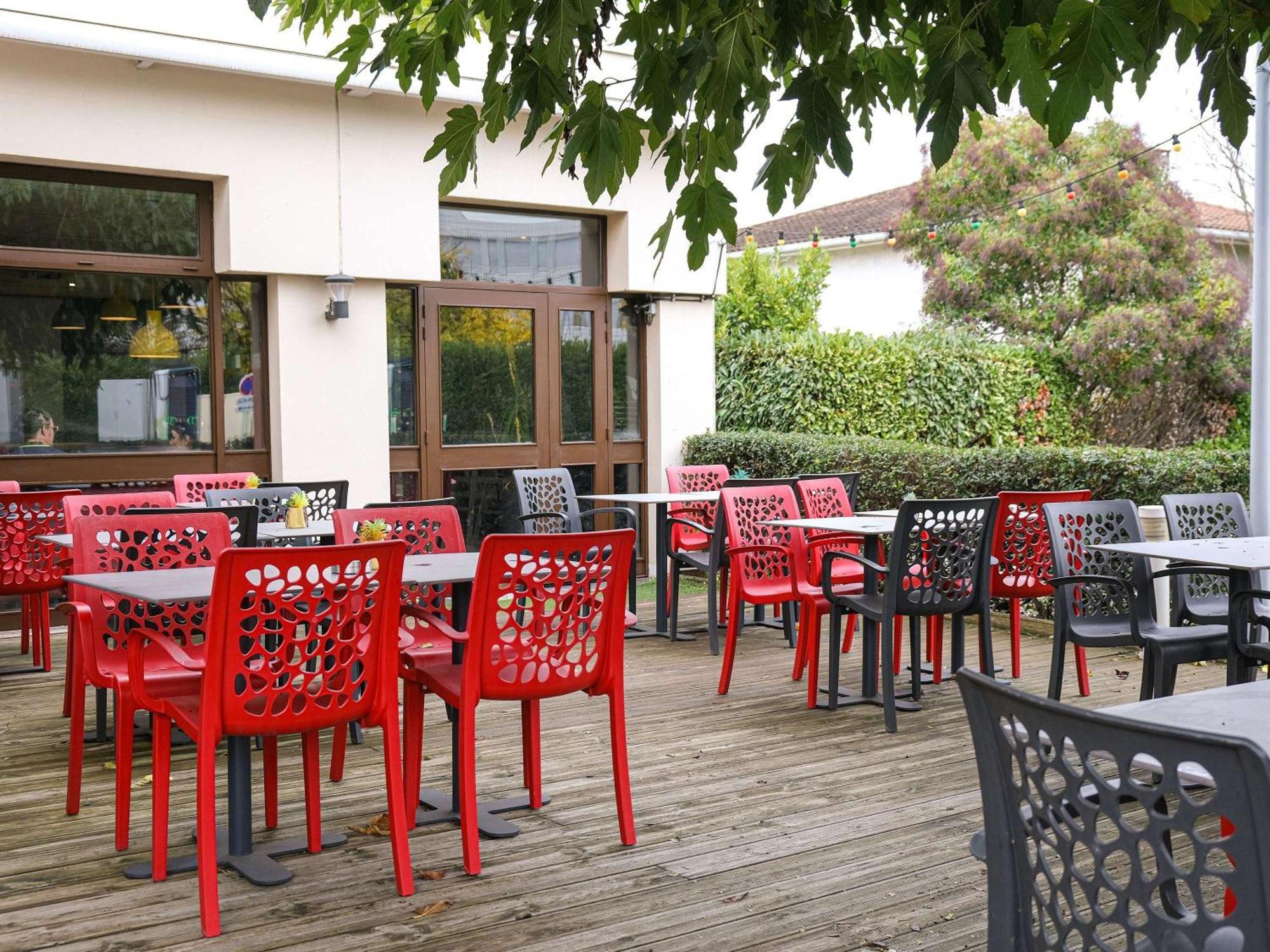 Ibis Toulouse Aeroport Hotel Blagnac Buitenkant foto
